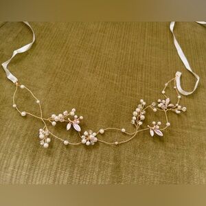 Elegant Pearl and rosegold Leaf Hair Accessory, hair vine with ribbon